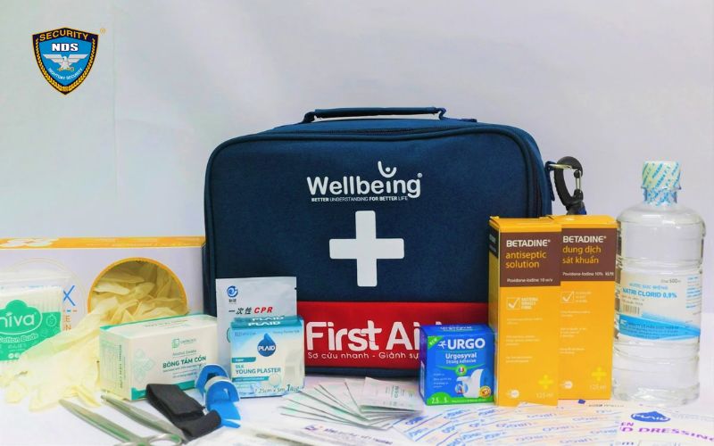 9+ Công cụ hỗ trợ bảo vệ quan trọng nhất 12 Nhân viên bảo vệ có thể sử dụng dụng cụ sơ cấp cứu khi có tình huống y tế khẩn cấp