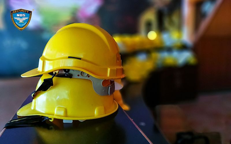 những dụng cụ bảo vệ an toàn điện